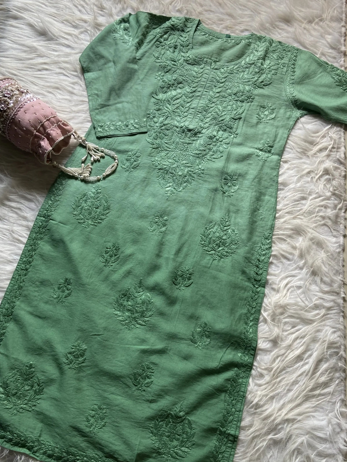 Dharna Ombre Elegance Chikankari Mul Cotton Kurta  - Green