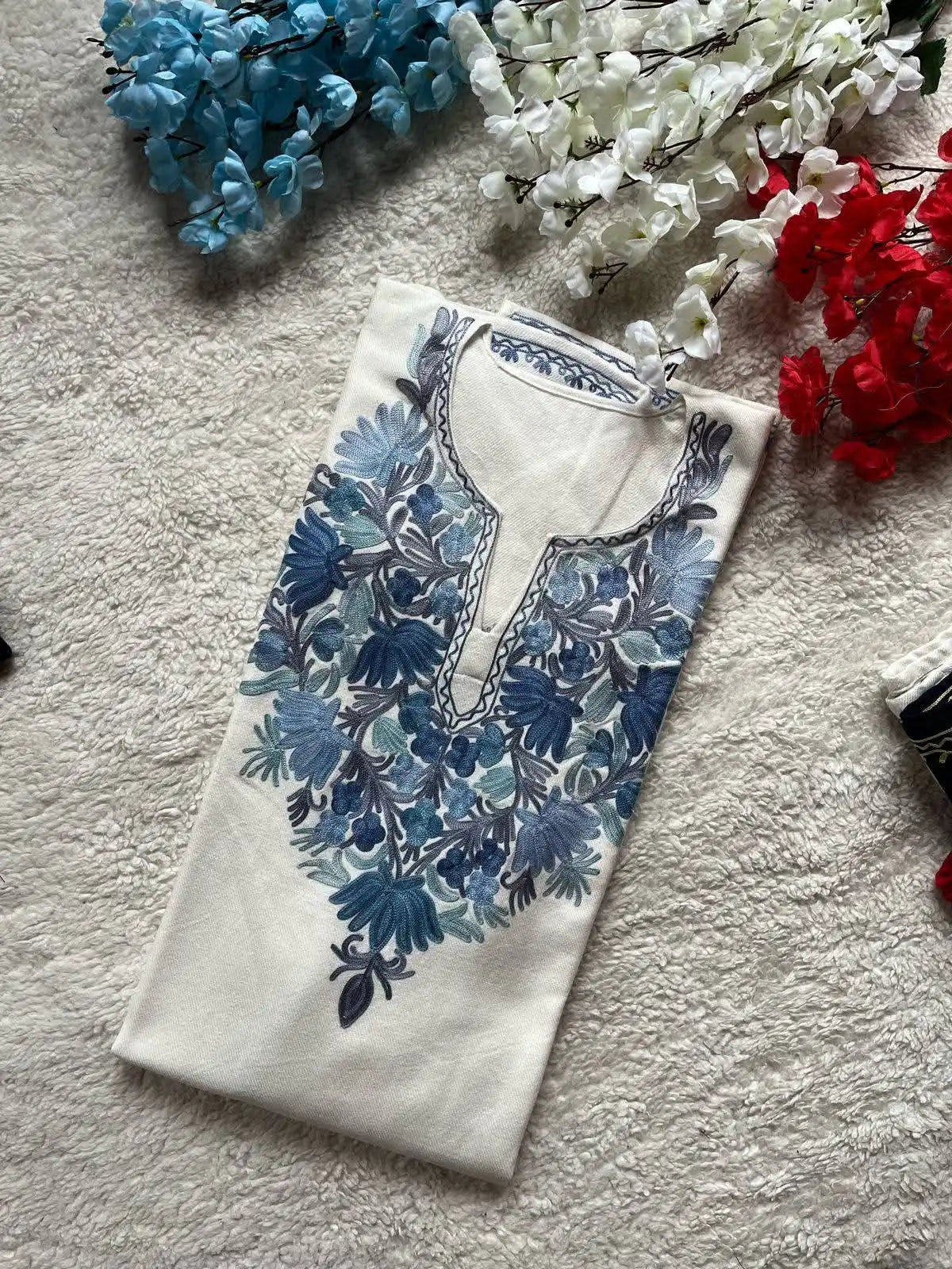Surkh  Kashmiri Winter Pheran Cashmilon - White