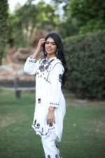 Hansni White Chikankari Set