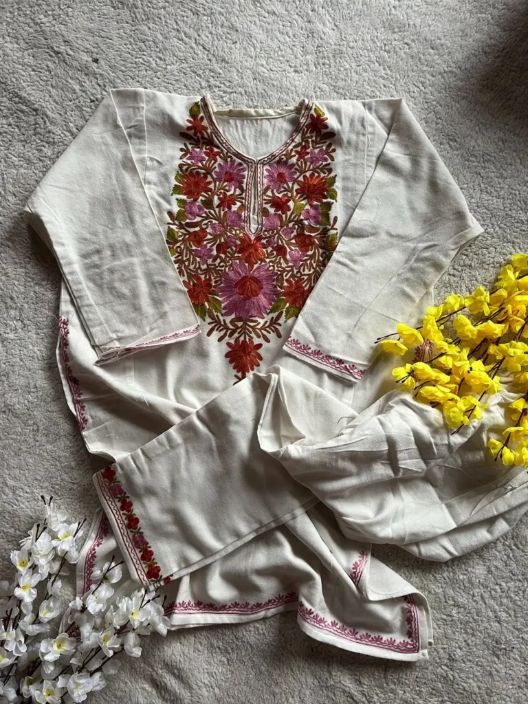 Aira Kashmiri Pheran Set - Light Ash Gray