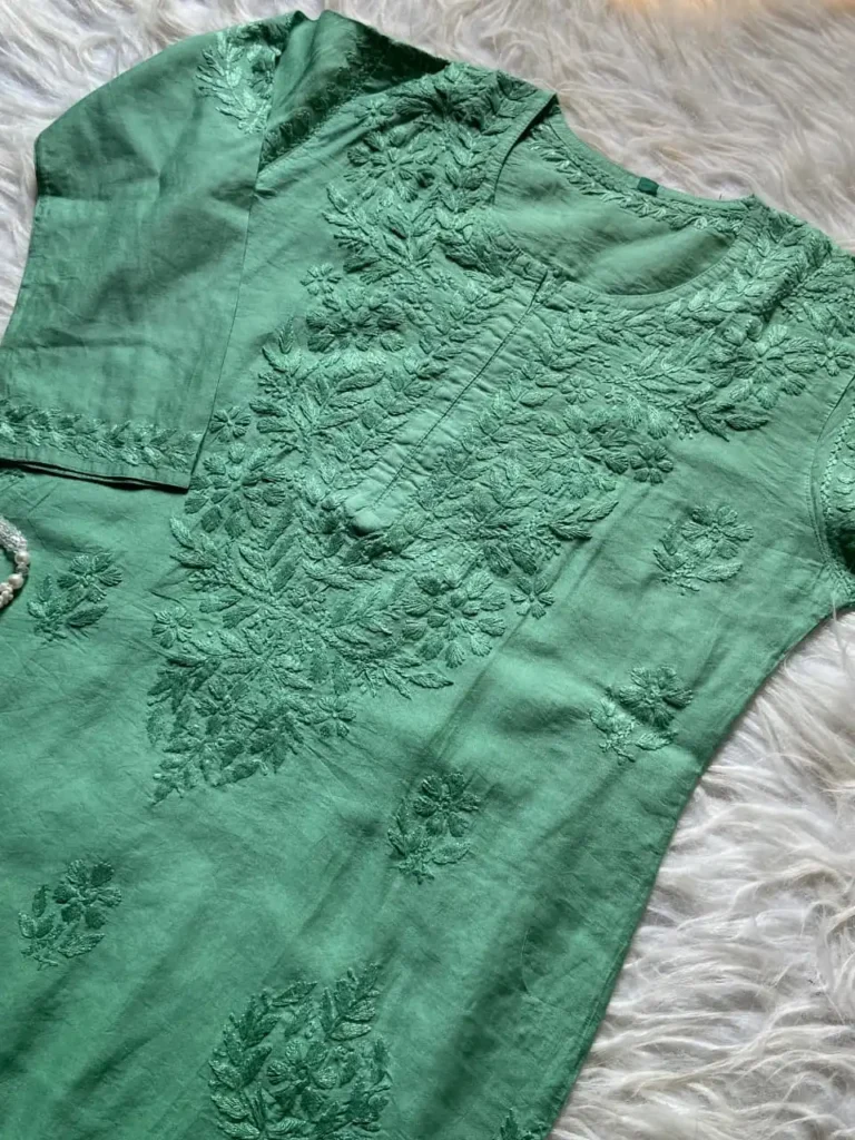 Dharna ombre pattern dual toned chikankari mul cotton chikankari kurta - Green (3)