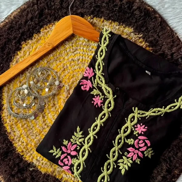 Phool Pure Modal Heavy Hand Work Kurta